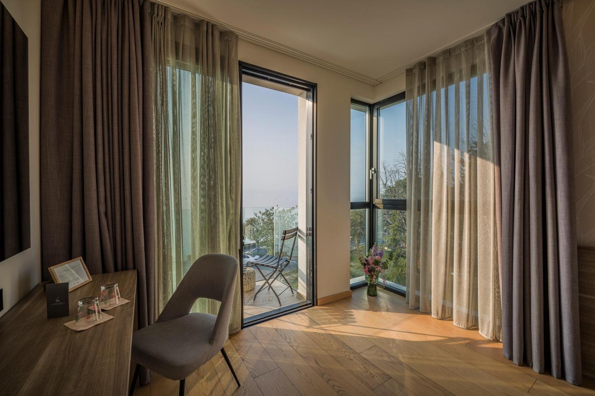 Hotel Vinci Sirmione Dış mekan fotoğraf